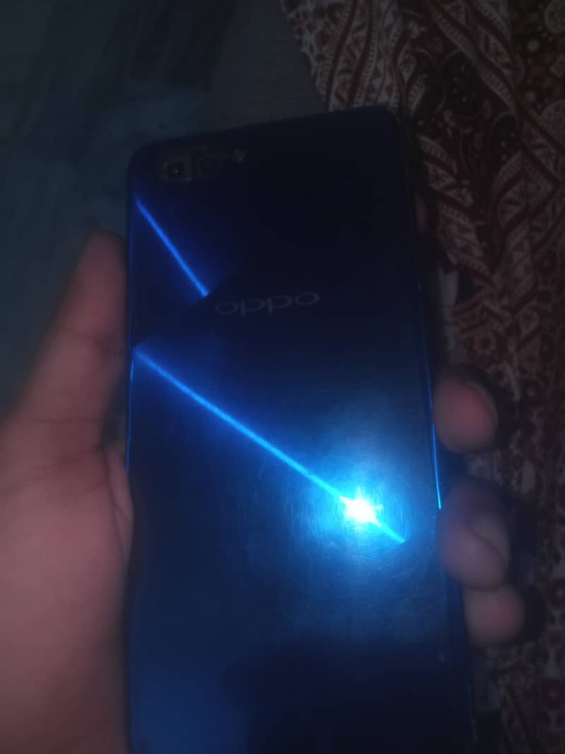 OPPO A3s 4