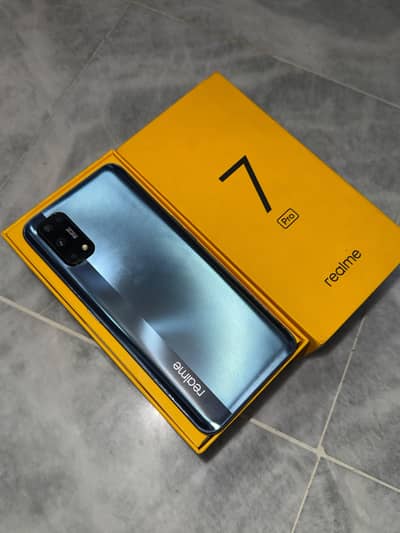 Realme 7 pro Ram 8/128  i complete box all ok need cash