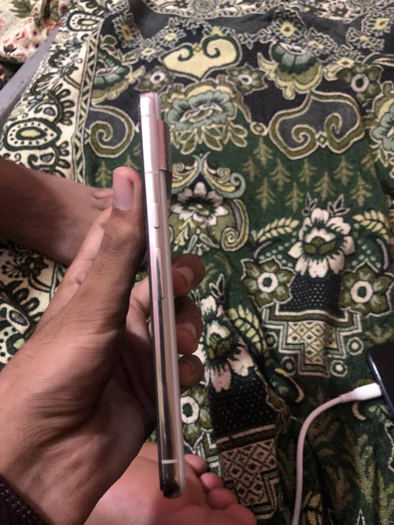 Google Pixel 8 Pro 2