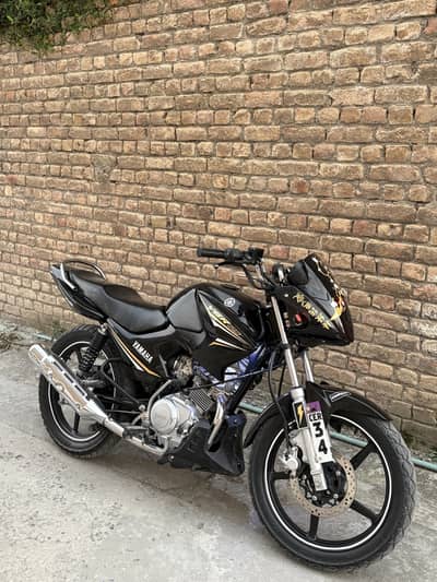 YBR 125 ESD
