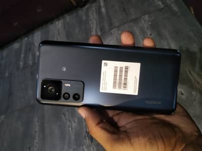 xiaomi 12t pro with charger ( 8/256) 03244922696