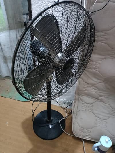 pedestal fan good condition