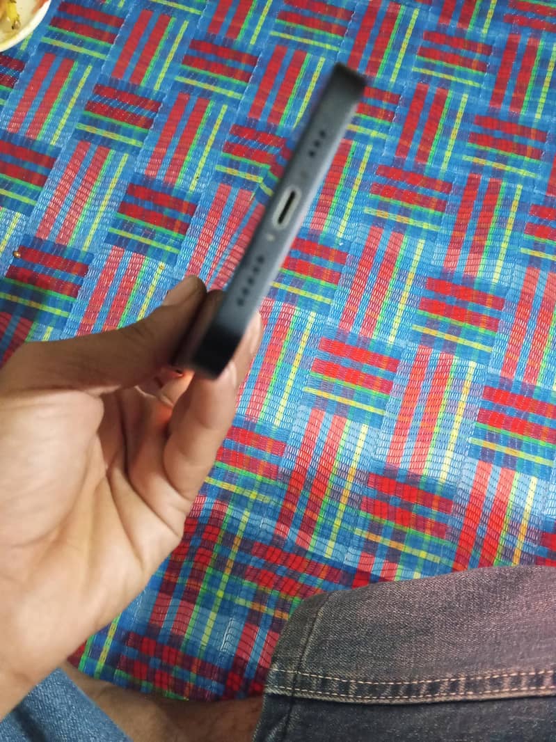 Apple iPhone 12 1