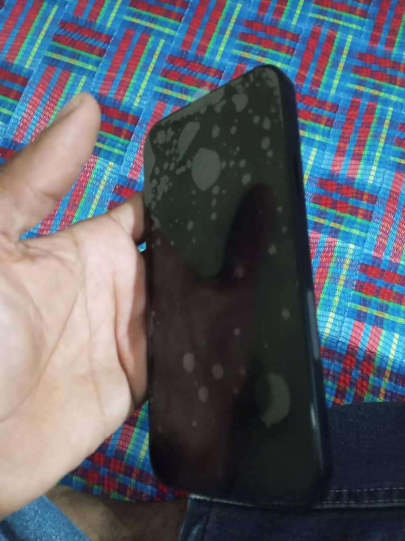 Apple iPhone 12 4