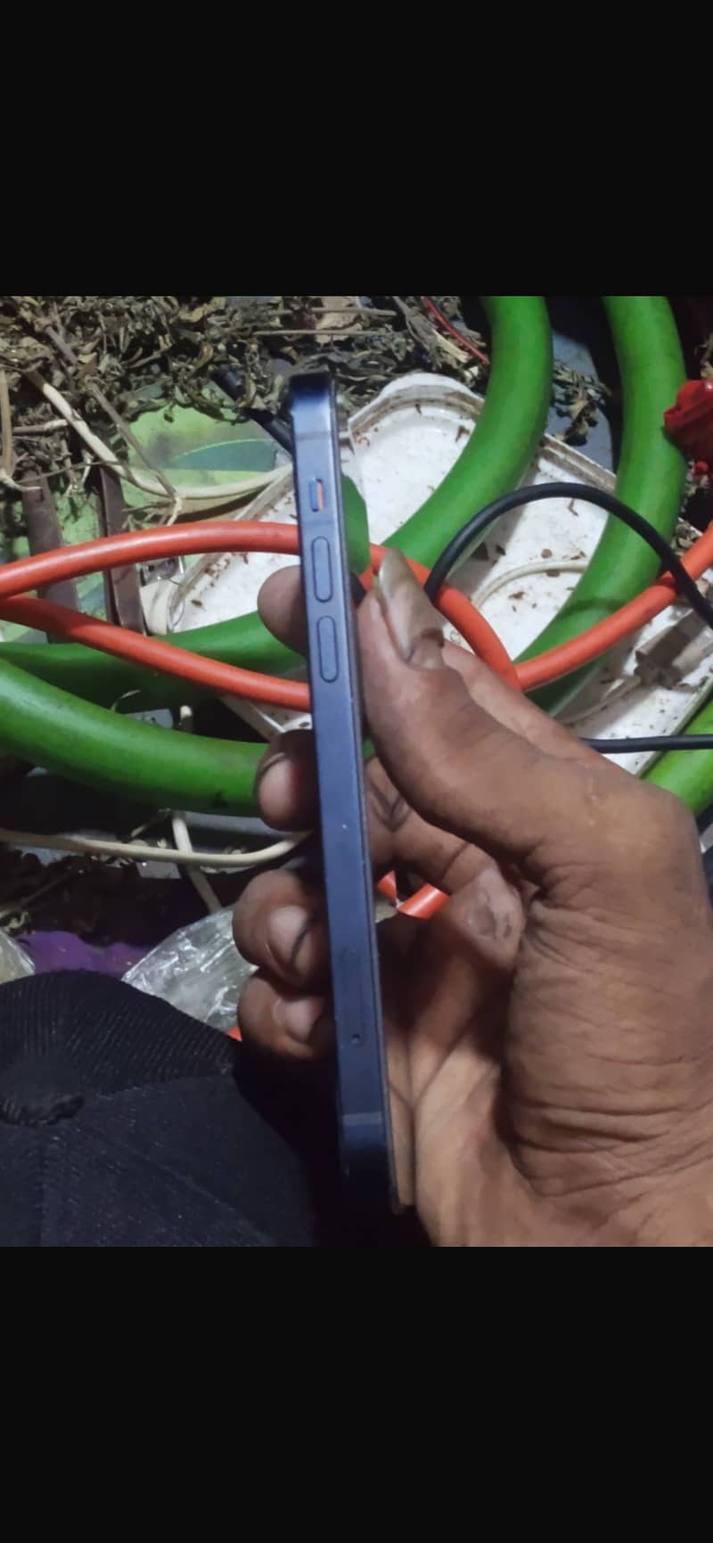 Apple iPhone 12 4