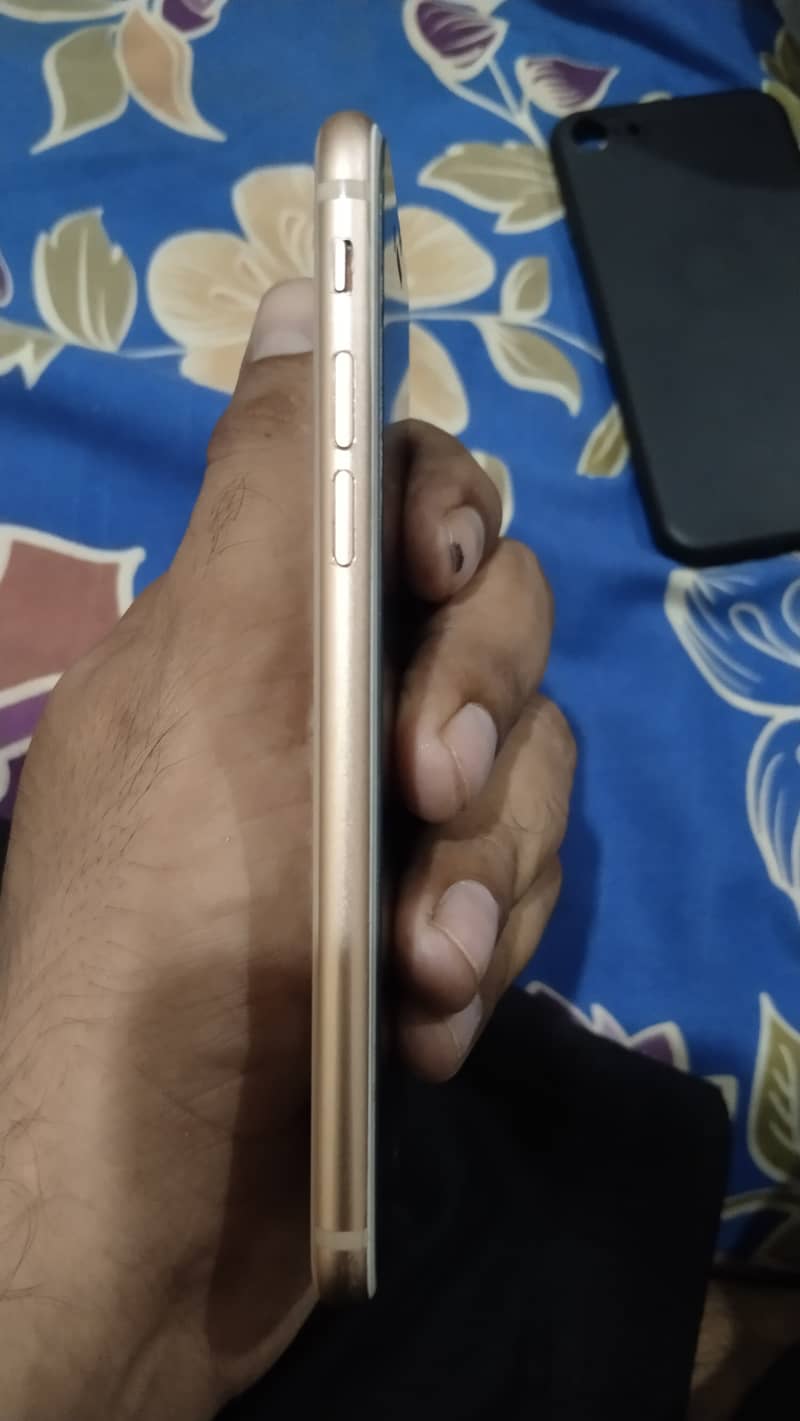 Apple iPhone 8 0