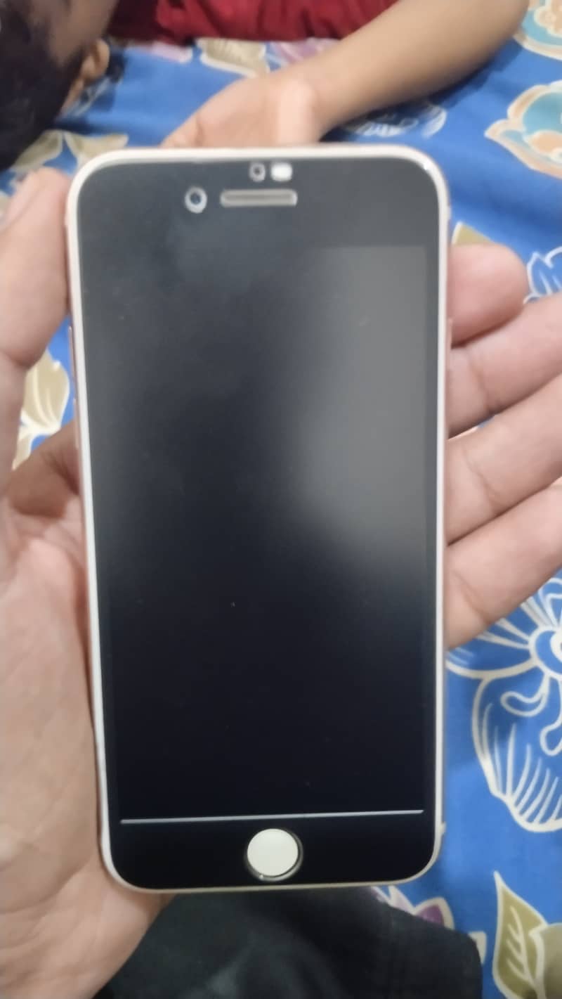 Apple iPhone 8 6