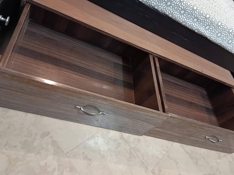 Underbed Drawers 1