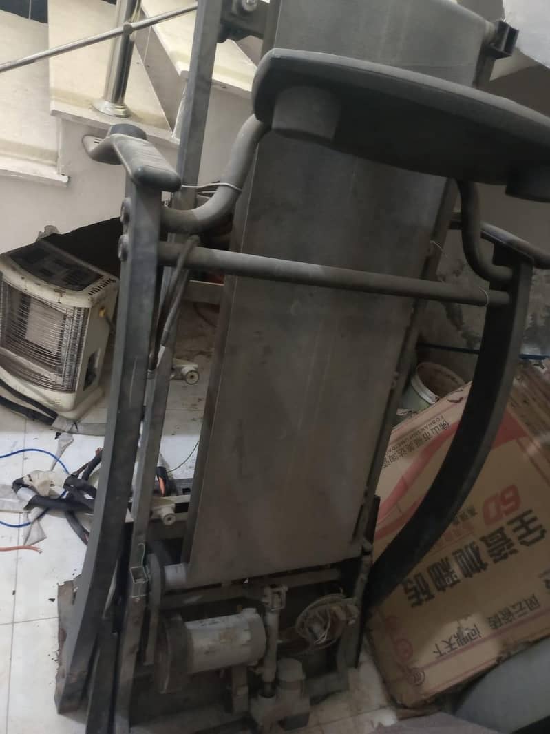 FAULTY TREADMILL 2