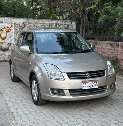 Suzuki Swift DLX 1.3 Navigation 2016. Totel Genuine.