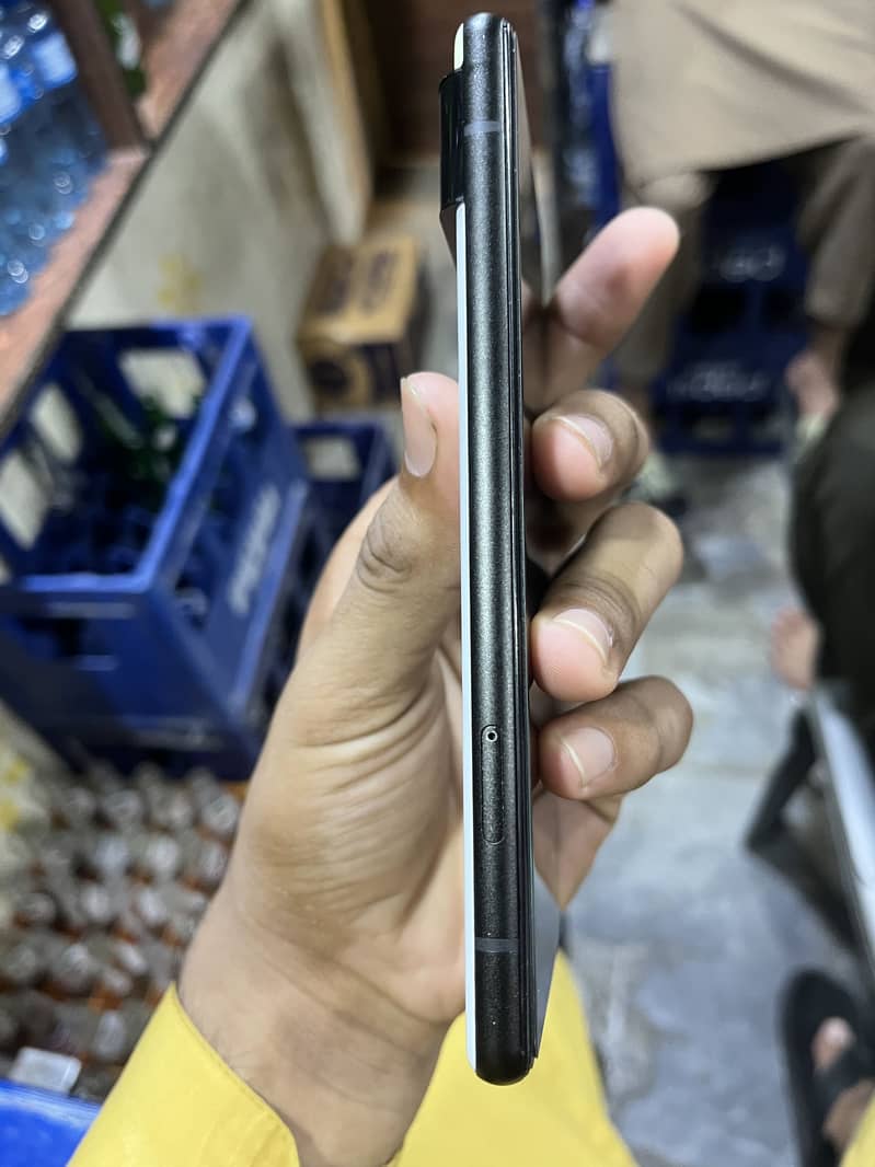 Google Pixel 6 4