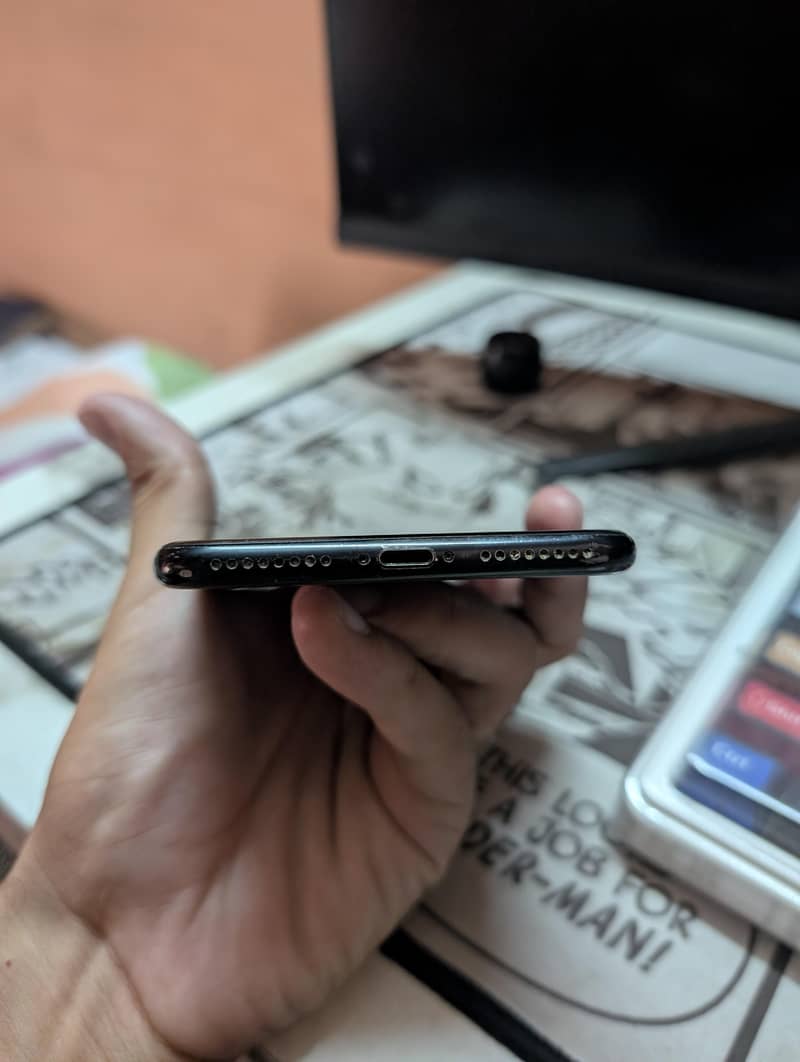 Apple iPhone 7 Plus 3