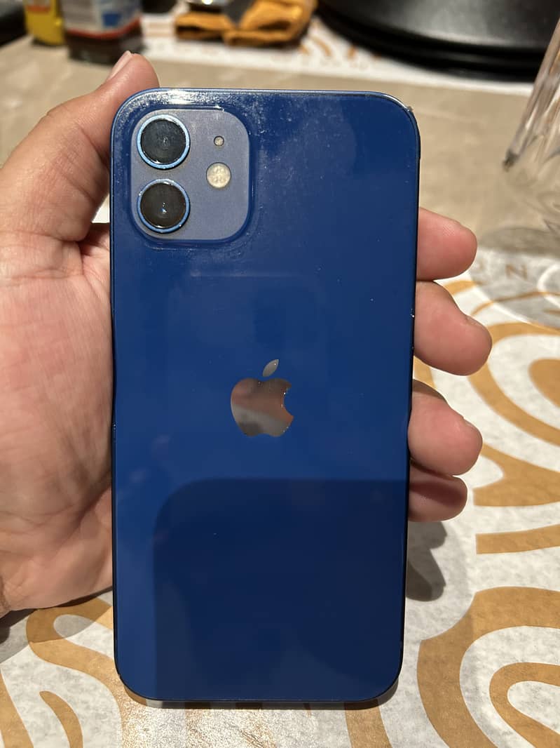 Apple iPhone 12 6