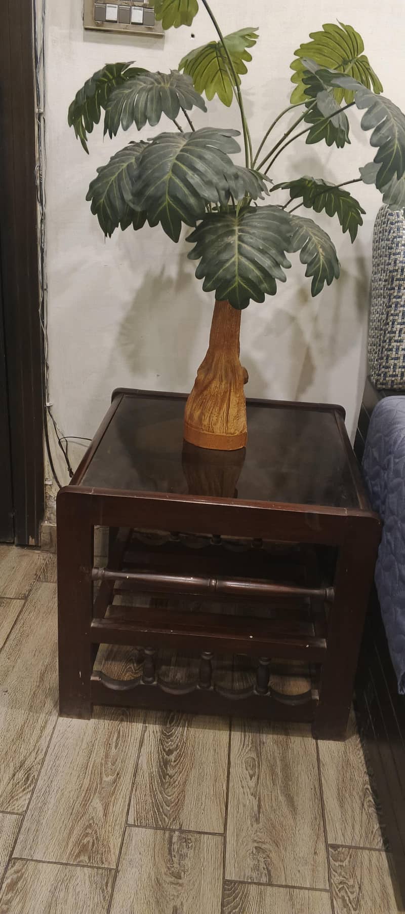 1 main 2 side table 1