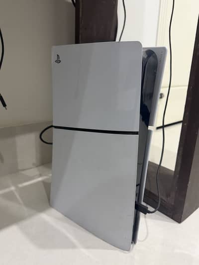 PS5 Slim (Disc Edition) – 1TB | Excellent Condition | Rs. 195,000