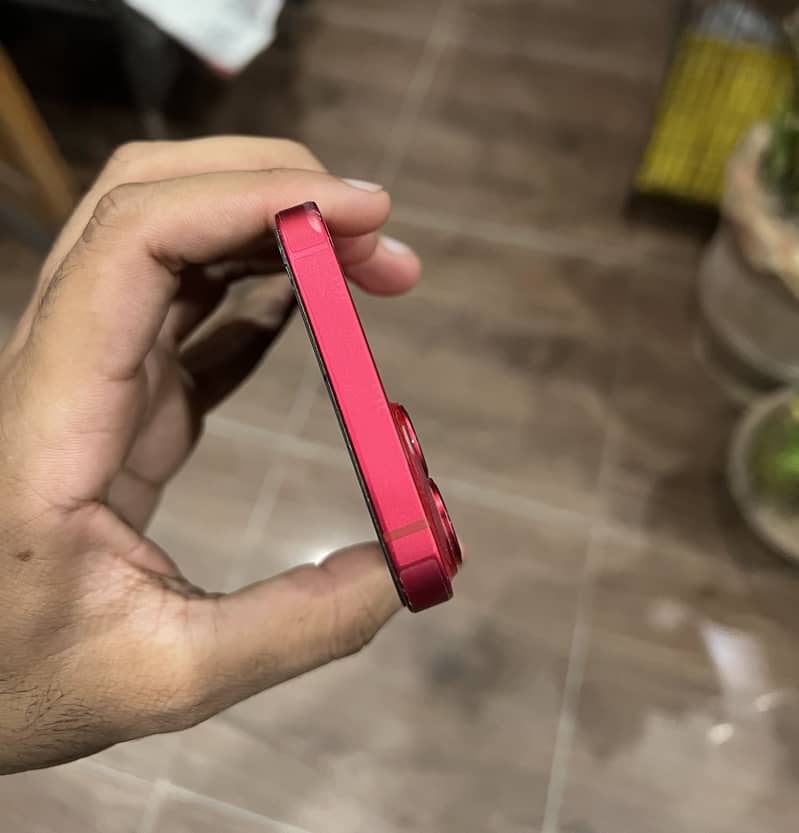 Apple iPhone 14 3