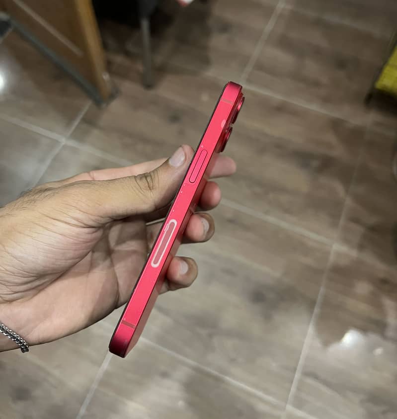 Apple iPhone 14 4