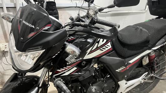 Honda CB 150F 2025