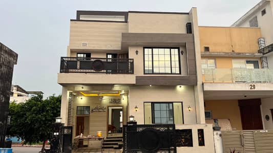 5 marla house with basement for rent