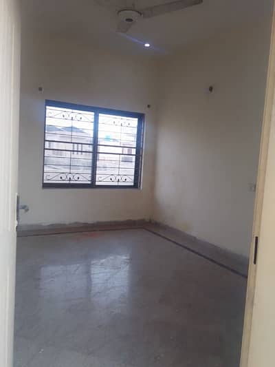 10 marla house for sale in wapda town phase 1