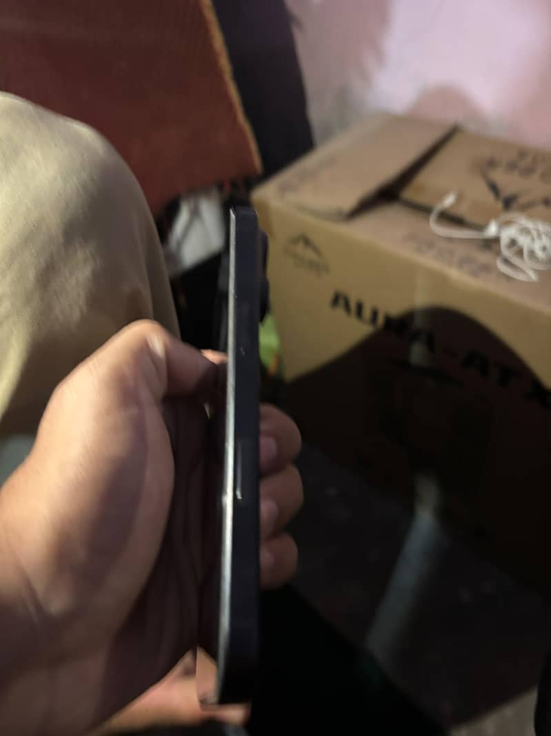 Apple iPhone 16 Pro 5