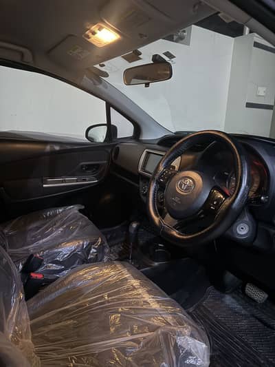 Toyota Vitz 2015