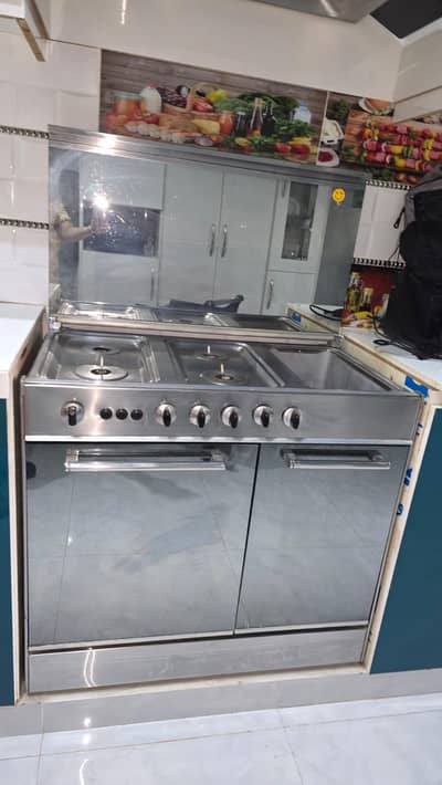 4 burner & deep fryer & oven all in one stove| Negotiatable Price