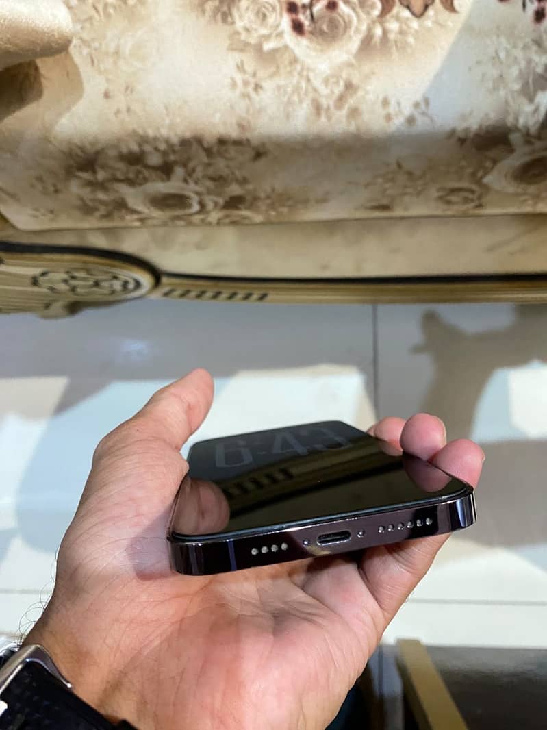 Apple iPhone 14 Pro Max 5