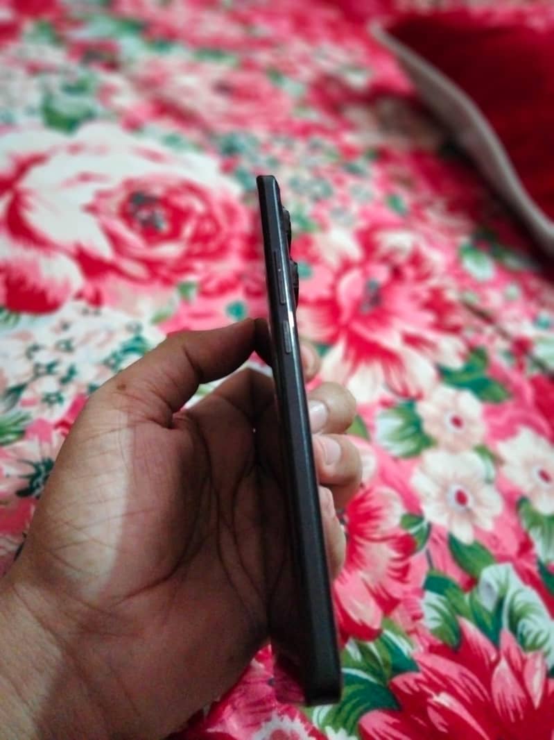 Xiaomi Redmi Note 13 Pro Plus 4