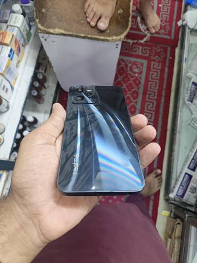 Realme C35