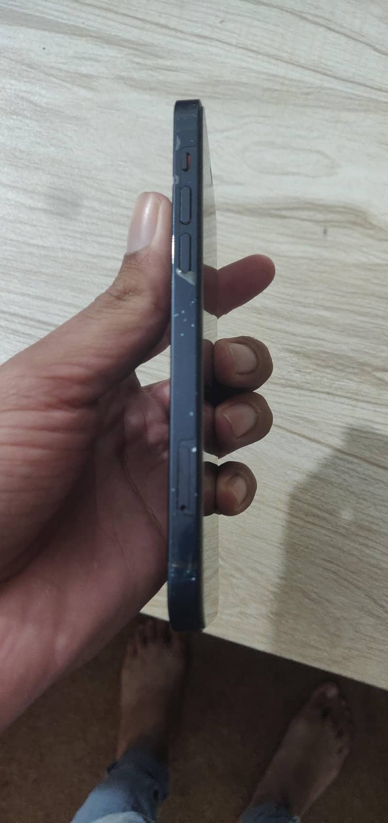 Apple iPhone 12 4