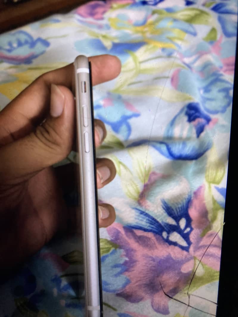 Apple iPhone SE 6