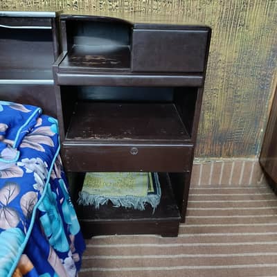 solid wood bed and dressing