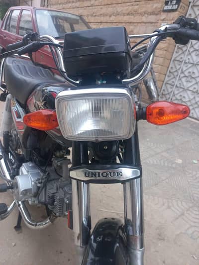 Unique UD70