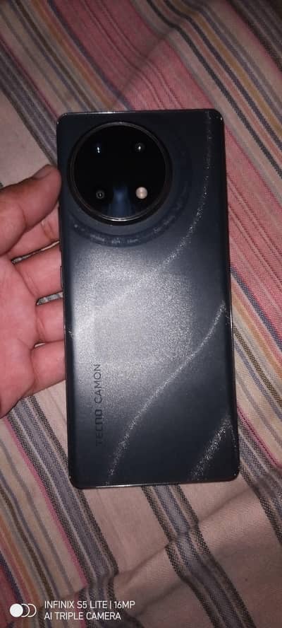 Tecno CAMON 30S