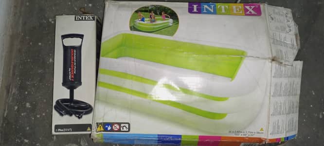 Full size swimming pool. with air pump