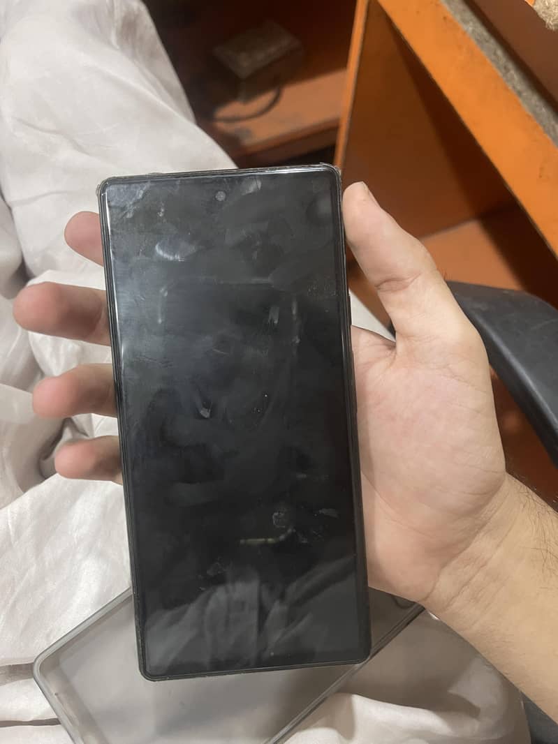 Google Pixel 6 4