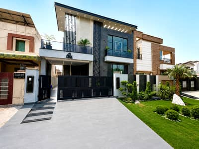 10 Marla Independent Luxurious Bungalow Near Sports Complex Design By M . Shahbaz