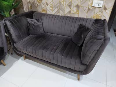 5 seater Sofa only serious buyer can contact
