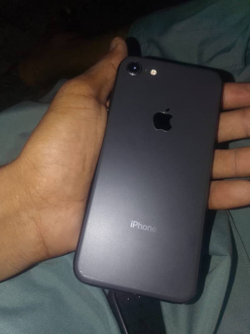 Apple iPhone 8 2
