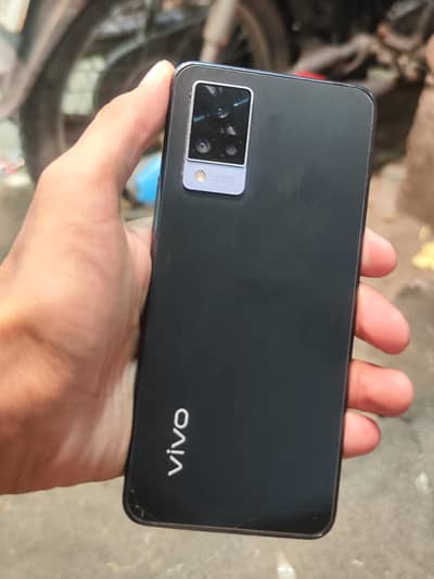 vivo v21e 8/128 box or charger sath ha