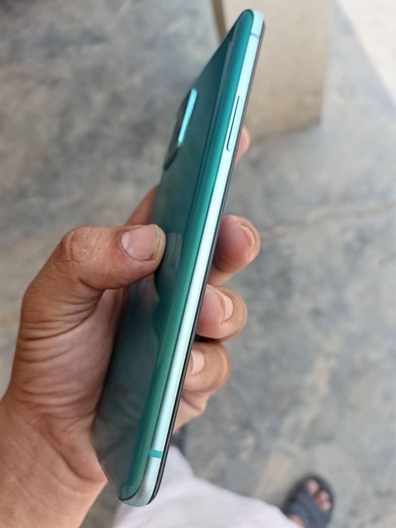 One Plus 8T 6