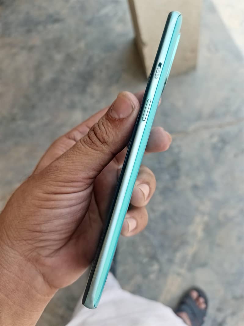 One Plus 8T 8