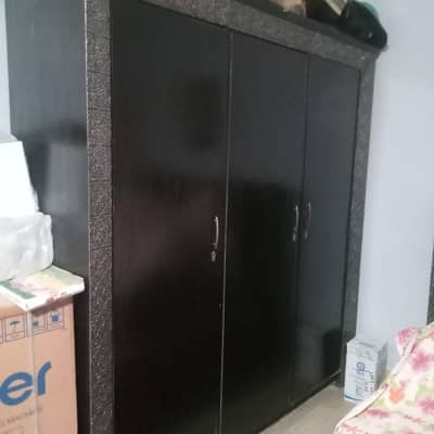 Bed Set for Sale   Premium quality bed set available for sale
