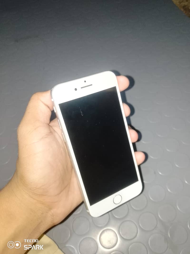 Apple iPhone 8 1