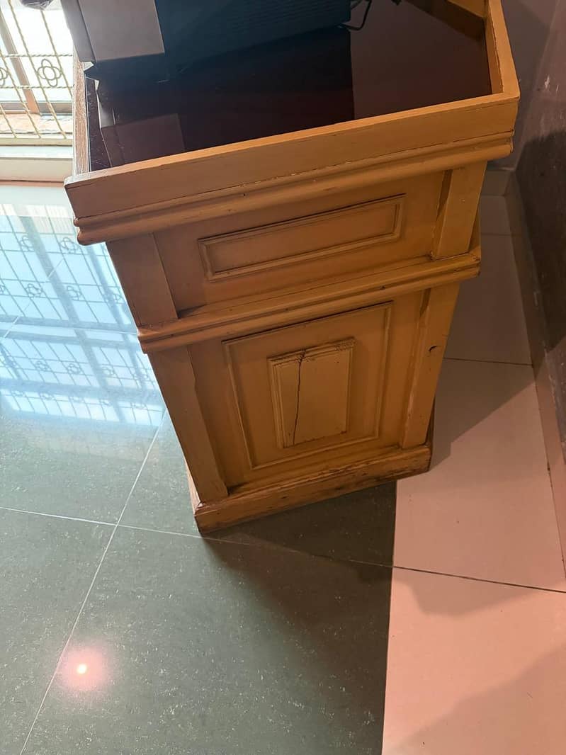 computer or Tv table 1