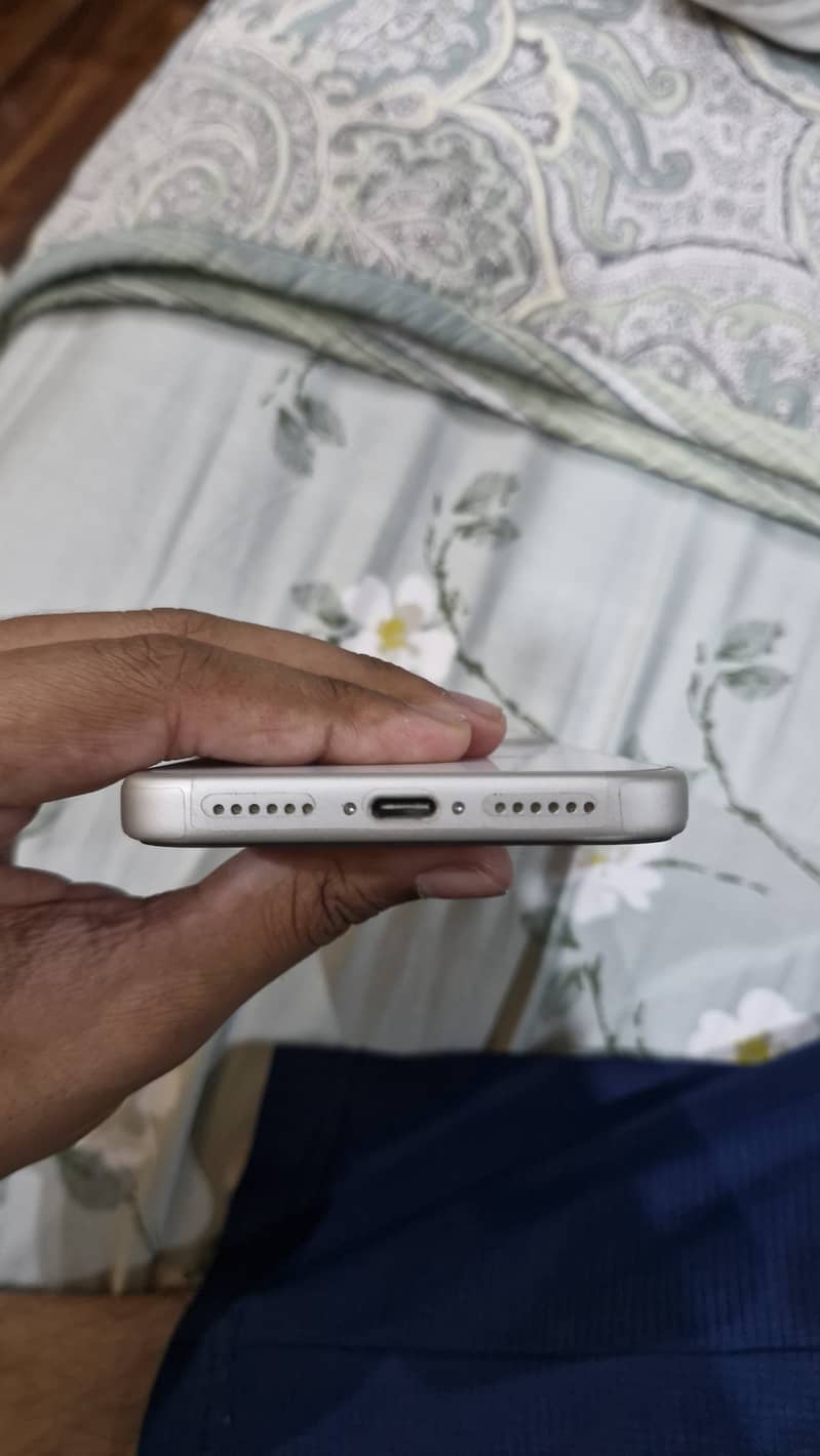 Apple iPhone 17 Pro Max 5