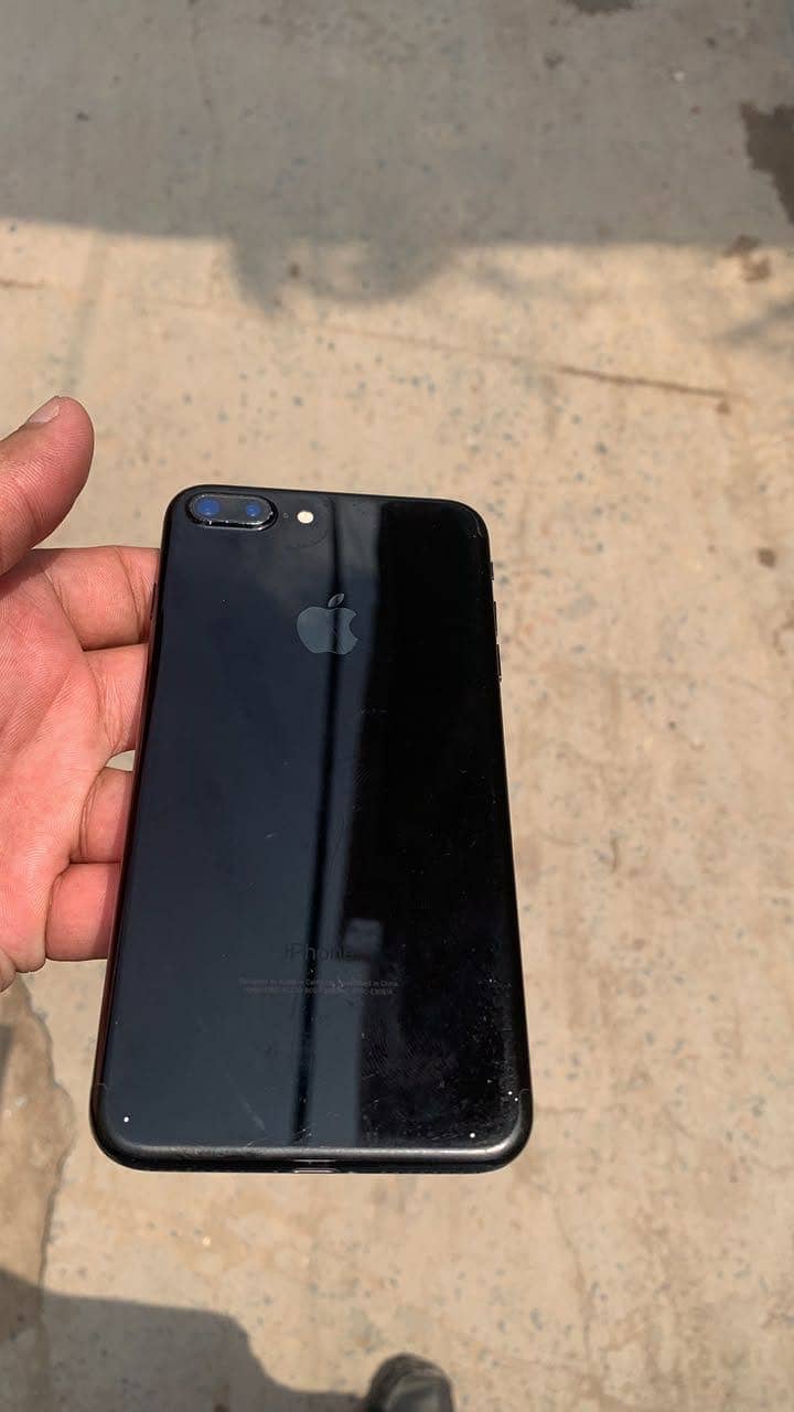 Apple iPhone 7 Plus 0