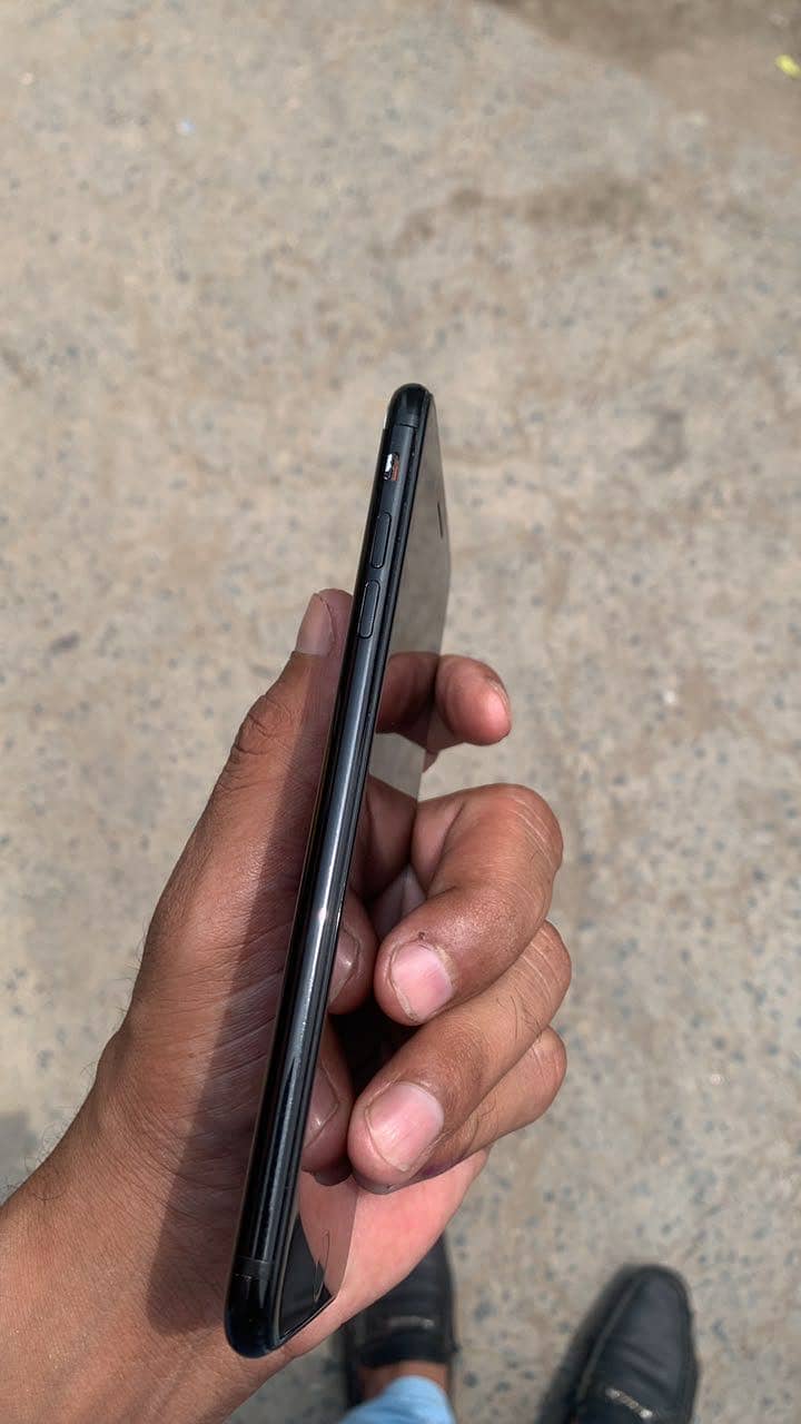 Apple iPhone 7 Plus 3
