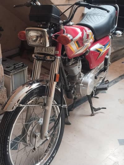 125 (2025) for sale